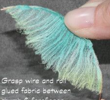 Making Fairy Wings For Dolls, Diy Small Fairy Wings, Doll Fairy Wings Diy, Diy Mini Fairy Wings, How To Make Fairy Wings Diy Easy, How To Make Fairy Dolls, How To Make Fairy Wings Diy, How To Make Fairy Wings, Small Fairy Wings