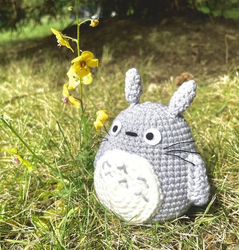 My Neighbor Totoro Crochet Pattern Crochet toys free patterns easy #crochettoysfreepatternseasy #crochet #crochettoy #crochetpattern #crochetpatterns 4.547 Crochet My Neighbor Totoro, Totoro Crochet Plush, Totoro Crochet Pattern Free, My Neighbor Totoro Crochet, Anime Crochet Patterns, Totoro Crochet Pattern, Totoro Crochet, Totoro Amigurumi, Totoro Pattern