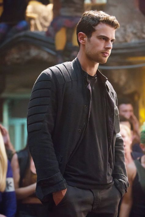 Theo James Pictures in Allegiant | POPSUGAR Entertainment Thoe James, Divergent Theo James, Divergent Four, Tris And Four, Theodore James, Tobias Eaton, Divergent Fandom, Divergent Insurgent Allegiant, Septième Art