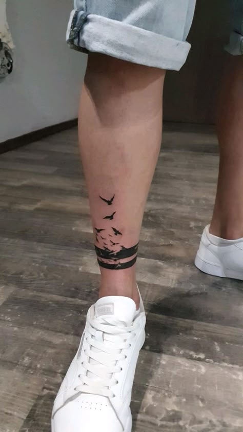 Simple Leg Tattoos, Leg Band Tattoos, Tato Minimal, Simple Tattoos For Guys, Forearm Band Tattoos, Band Tattoo Designs, Wrist Tattoos For Guys, Back Tattoos For Guys, Chest Tattoo Men