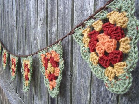 Crochet Banner, Bunting Crochet, Fall Bunting, Crochet Bunting, Crochet Garland, Fall Banner, Crochet Goodies, Crochet Fall, English Activities