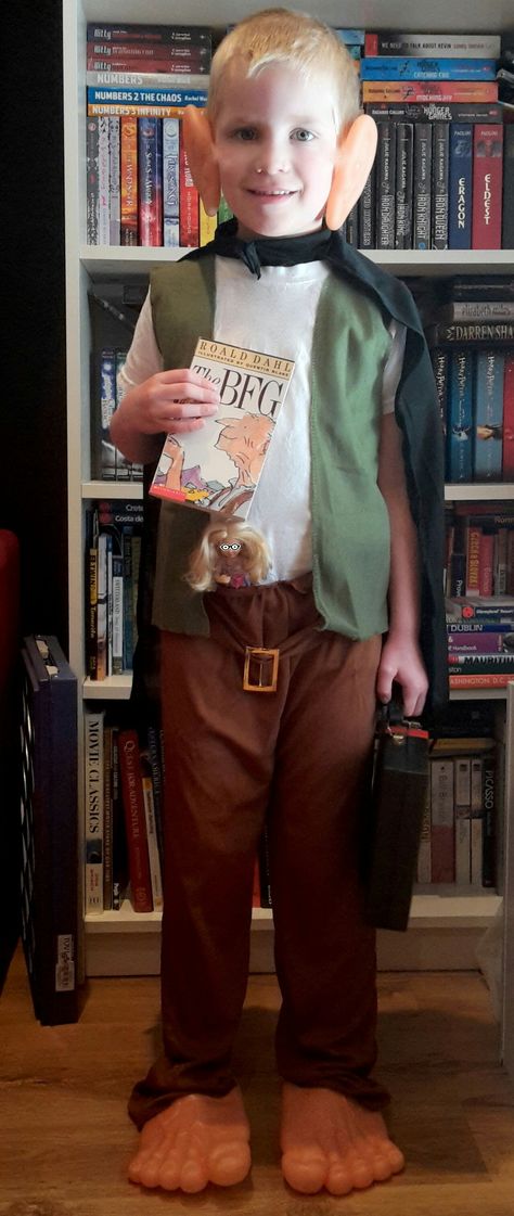 Bfg Movie, Big Friendly Giant, Fancy Dress Up, Halloween Bash, Dress Up Costumes, Fancy Dress Costumes, Costume Makeup, Book Characters, Fancy Dress