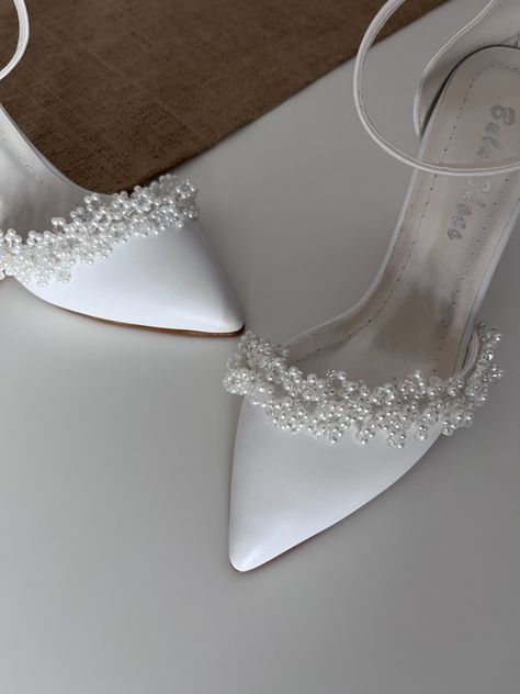 Block Heels Wedding, Wedding Shoes White, Wedding Shoes For Bride, Heels Wedding Shoes, Pearl Wedding Shoes, Shoes For Bride, White Bridal Shoes, White Block Heels, Shoes Bride