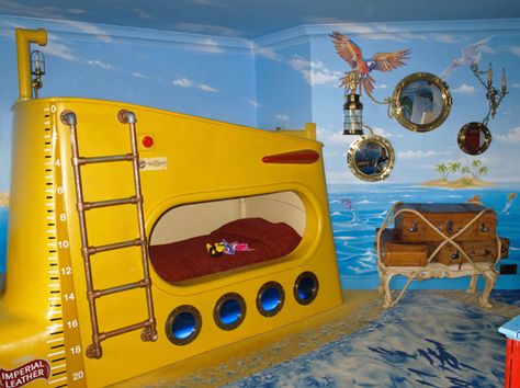 Can't do this in the bedroom, but this is so cool! Submarine Bed, Beatles Room, Underwater Bedroom, Pirate Bedroom, Themed Kids Room, Yellow Submarine, Big Girl Rooms, Boy's Bedroom, Mellow Yellow