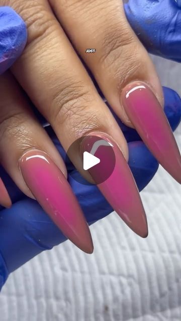 The Nail Connection on Instagram: "Aura nails without an airbrush 🤩 Have you tried this technique?

🎥: @icedbybribri 

Follow @thenailconnection for daily nail inspo 💅🏽✨

#airbrushnails #auranails #nailtechniques #nailtipsandtricks #nailhacks #nailideas #nailtutorial #thenailconnection" Airbrush Nails Ombre, Aura Nails Tutorial, Ombre Nails Tutorial, Aura Nails, Nails Tutorial, Nail Techniques, Airbrush Nails, Daily Nail, November 1