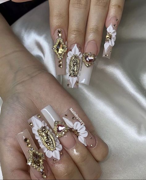 Virgencita Acrylic Nails, Quinceanera Nails Mexican, Virgen Acrylic Nails, Pink Nails Gems Bling, Pink Nails With Gold Gems, Saint Mary Nails, White Virgin Mary Nails, Charro Quinceanera Decorations Ideas, White Virgencita Nails