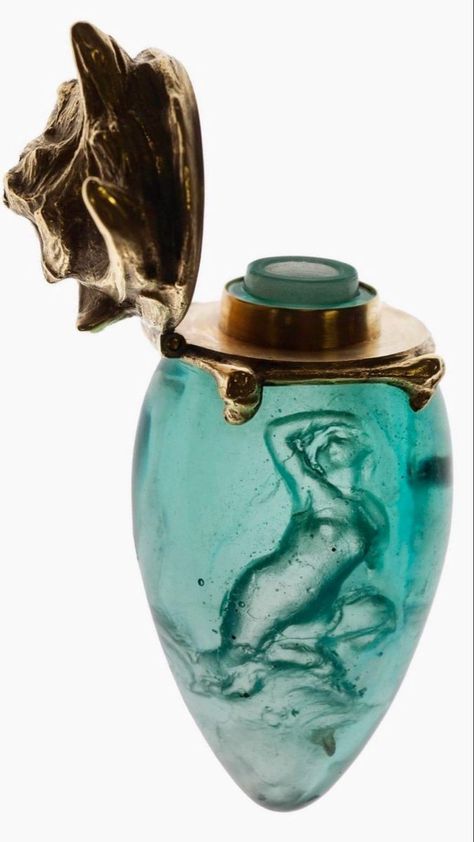 #goth #gothic #aesthetic #mine #20th century #history #antique #antiques #vintage #vintage bottle #vintage style #jugendstil #goth aesthetic #art #glass art Lalique Perfume, Lalique Perfume Bottle, Bijoux Art Nouveau, Perfume Bottle Design, Perfume Bottle Art, Beautiful Perfume Bottle, Antique Perfume Bottles, Beautiful Perfume, Antique Perfume