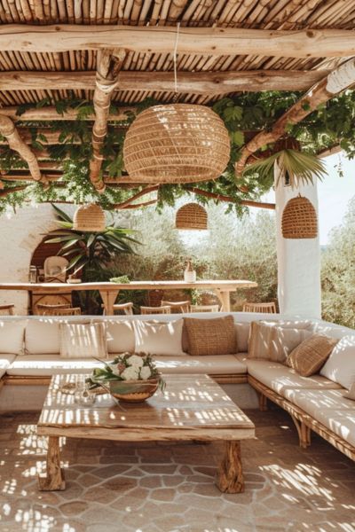 5 tips voor jouw boho tuin - NOOK interior Ibiza Inspired Gardens, Ibiza Decor Interiors, Tulum Backyard Ideas, Ibiza Style Garden, Boho Terrace, Outdoor Lounge Ideas, Ibiza Interior Design, Ibiza Garden, Ibiza Style Interior