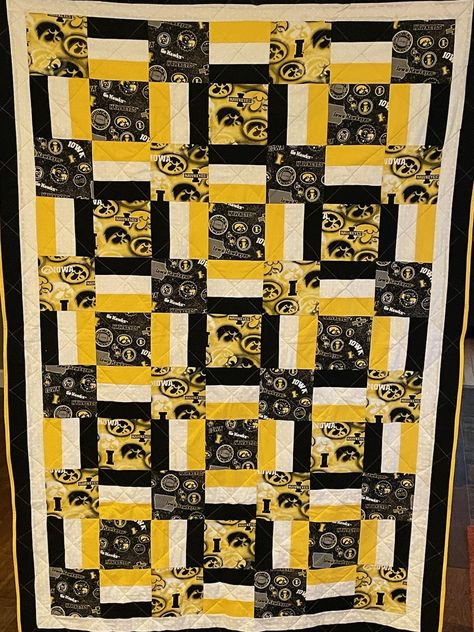 Lap Quilt Size, Football Quilt, Quilting Stitch Patterns, Sports Quilts, Panel Quilt Patterns, Orange Quilt, Wedding Quilt, Cute Quilts, Beginner Quilt Patterns