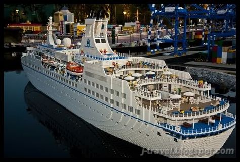 Lego Cruise Ship, Lego Artwork, Legoland Malaysia, Lego Boats, Lego Boat, Lego Sculptures, Lego Boards, Lego Ship, Lego Lovers