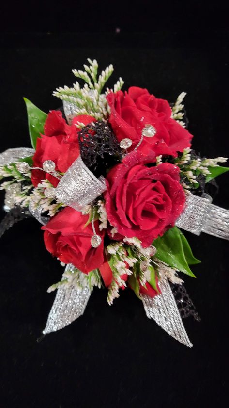 Red spray roses with black and silver accent Silver Hoco Dresses, Red Sparkly Dress, Red Corsages, Silver Prom Dress, Flowers To Go, Corsage Prom, Sparkly Dress, Hoco Dresses, Red Prom Dress