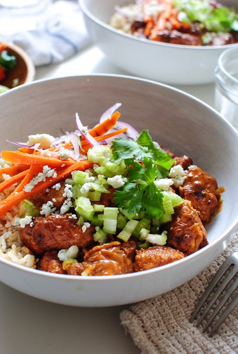 Buffalo Chicken Bowls / Bev Cooks Buffalo Chicken Bowl, Buffalo Chicken Bowls, Bev Cooks, Chicken Bowls, Cheesy Chicken Broccoli, Chicken Chunks, Chicken Bowl, Chicken Bites, Diet Vegetarian