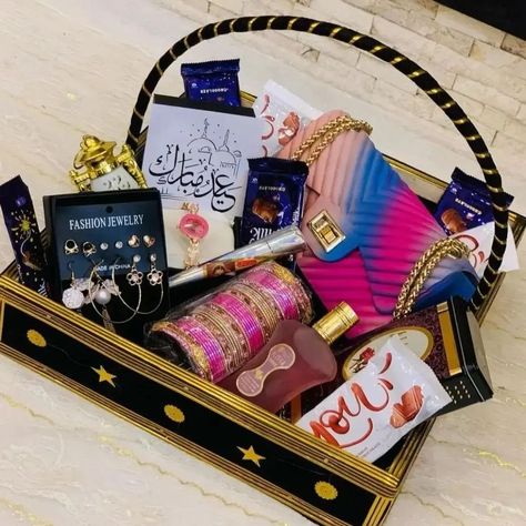 Alhumdulillah delivered customize basket for eid Eid Gift For Kids, Eid Baskets Gift Ideas, Eid Gift Ideas, Hampers Ideas, Eid Hampers, Wedding Gift Hampers, Muslim Holidays, Eid Mubarak Gift, Creative Wedding Gifts