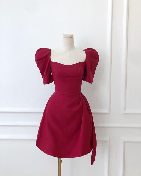 Red Filipiniana, Burgundy Hoco Dress, Burgundy Hoco Dresses, Cute Short Prom Dresses, Modern Filipiniana Dress, Satin Sleeves, Prom Dress Burgundy, Filipiniana Dress, Pleated Party Dress