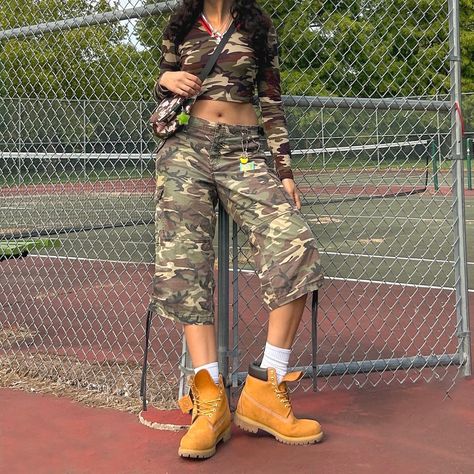 Camo cutie 🪖 Camo Aesthetic Outfit, Camo Aesthetic, Outfits 2000s, Aesthetic Outfit, Aesthetic Clothes, Camo, Girl Outfits, Angel