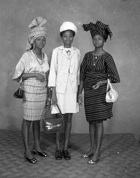 Fashion From The 50s, 60s & 70s - Fashion - Nigeria Yoruba Fashion, Seydou Keita, Vintage Africa, 1960s Party, 60s 70s Fashion, Three Women, Vintage Black Glamour, Look Retro, African Inspired Fashion