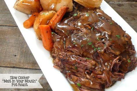 There's nothing quite like sitting down to a hearty, slow cooked dinner at day's end. And, it's even better when that dinner is pot roast with all the trimmings. This recipe has proven to produce thee Roast Slow Cooker, Best Pot Roast, Slow Cooker Roast, Pot Roast Slow Cooker, Pot Roast Recipes, Crockpot Cooking, Slow Cooker Meals, Crock Pot Slow Cooker, Crock Pot Cooking