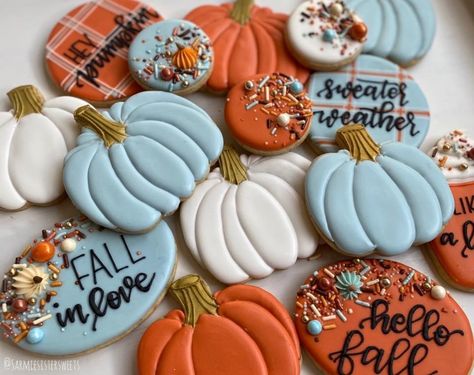 Pumpkin Cookies Decorated, Fall Decorated Cookies, Flooding Cookies, Pumpkin Sugar Cookies, Crazy Cookies, Sugar Cookie Royal Icing, Thanksgiving Cookies, Sugar Cookie Designs, Sprinkle Cookies