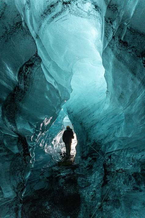 Iceland Ice Caves, Katla Ice Cave, Ice Powers Aesthetic, Climbing Reference, Arctic Aesthetic, Antarctica Photography, Ice Cave Iceland, Traveling Pictures, Cave Photos