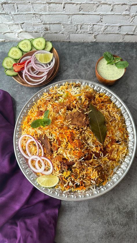 Beef Biryani Photography, Biriyani Aesthetics, Biryani Aesthetic, Easy Biryani, Indian Beef Recipes, Beef Biryani, Ramadan Ideas, Desi Recipes, Rice Photography