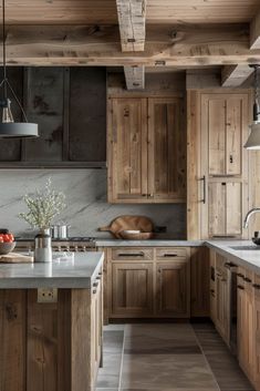 https://pin.it/Z60LyuDBy Beadboard Kitchen Cabinets, Distressed Kitchen Cabinets, Beadboard Kitchen, Gloss Kitchen Cabinets, Distressed Kitchen, White Oak Kitchen, Grand Kitchen, Kitchen Cabinet Ideas, Architecture Bathroom