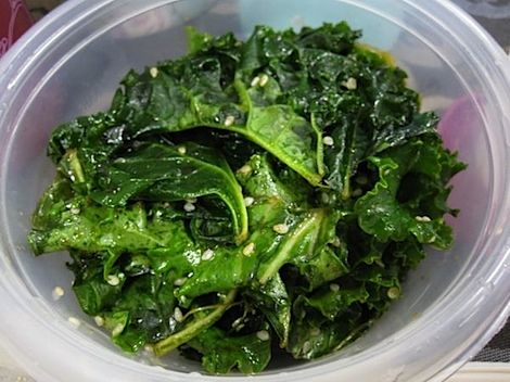 Marinated Kale Salad, Asian Kale, Marinated Kale, Salty Recipes, Kale Recipe, Massaged Kale, Raw Recipes, Best Massage, Veggie Noodles