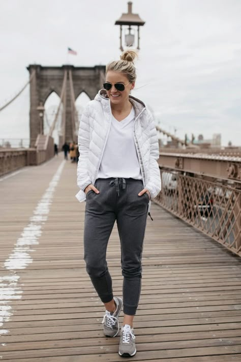 COMFORTABLE + TRENDY WORKOUT WEAR Fall Sporty Outfits, Sports Day Outfit, Cute Workout Outfits, Joggers Outfit, I Pick, Denim Trends, Athleisure Outfits, Busy Day, Womens Workout Outfits