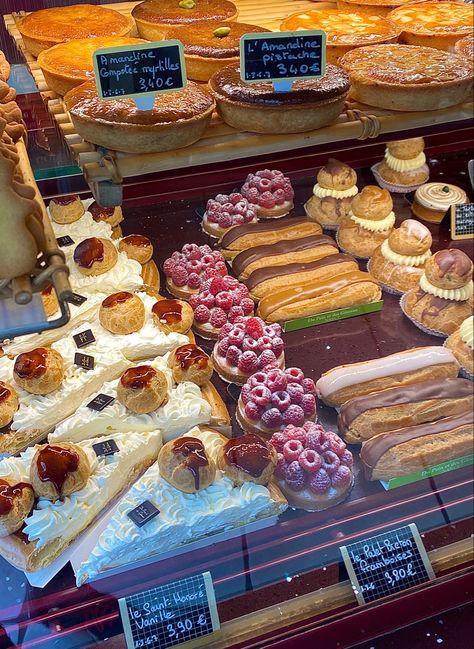 Patisserie, bakery, cakes, France, French patisserie Italian Food Photography, Coffee Shop Names, Patisserie Shop, Nancy France, Italian Bakery, French Cake, Pastry School, Sweet Magic, Fun Buns