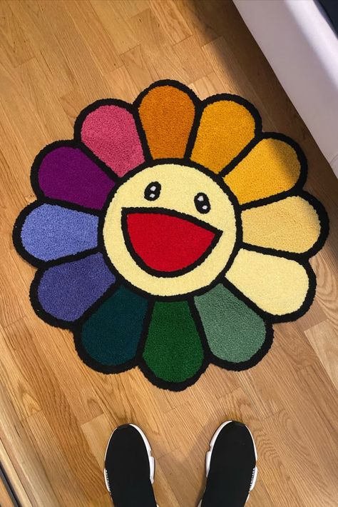 Takashi Murakami Flower Rug, Takashi Murakami Rug, Murakami Flower Rug, Smile Rug, Rug Bedroom Aesthetic, Takashi Murakami Flower, Tufting Ideas, Smiley Flower, Murakami Flower