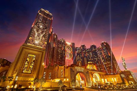 Studio City in Macau - the world-renowned luxury hotel and casino resort (Photo: Business Wire) Hotel Suite Luxury, River Delta, Casino Hotel, Honeymoon Packages, Landmark Hotel, City Hotel, Holiday Books, Studio City, Hangzhou