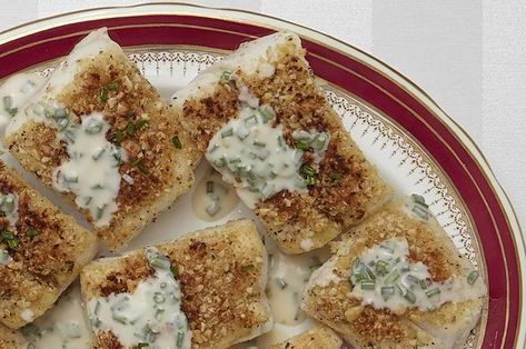 Almond-Crusted Halibut Crystal Symphony | Allrecipes 12/15 p.80 Alaska Recipes, Crusted Halibut, Newest Recipes, Amazing Race Party, What For Dinner, Hormone Reset, Ideas For Chicken, Fresh Bread Crumbs, Almond Crusted