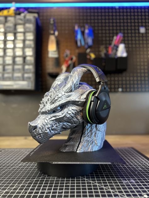 STL file Dragon Headphone Holder/Sculpture 🐉・Model to download and 3D print・Cults 3d Printed Google Home Holder, 3d Printed Headphone Holder, Cool Headphone Stand, 3d Print Controller Holder, Headset Holder Wood, Stl Free Download, Tree Support, Headset Holder, Headphone Holder