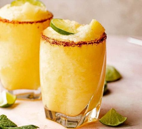 Pineapple Margaritas, Easy Weeknight Recipes, Easy Margarita, Pineapple Margarita, Weeknight Recipes, Frozen Margaritas, Summertime Drinks, Flavor Ice, Frozen Pineapple