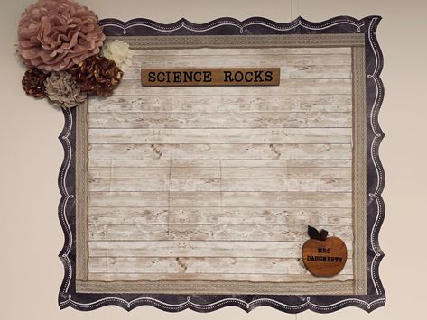 Burlap Bulletin Board Ideas, Tutoring Room, Burlap Classroom Decor, Boarders For Bulletin Boards, Religious Bulletin Boards, Burlap Classroom, Rustic Classroom Decor, Ag Classroom, Burlap Bulletin Boards