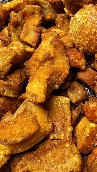 Fatback How To Cook, Cracklins Recipe, Southern Style Cooking, Louisiana Style, Ghost Peppers, Melt In Your Mouth, New Flavour, Southern Style, Tater Tot