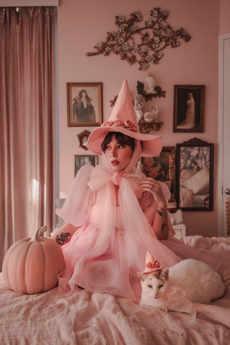 Pink Witch Hat Tutorial (for you and your familiars!) | Keiko Lynn Creepy Doll Costume, Ice Queen Costume, Fantasy Diy, Pastel Witch, Keiko Lynn, Pink Witch, Amazing Halloween Costumes, Bad Witch, Diy Kostüm