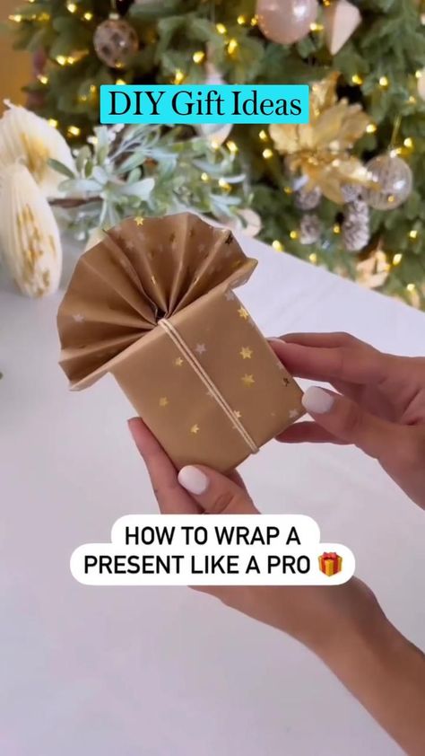 DIY Gift Ideas | Gift wrapping techniques, Diy gift box, Gifts wrapping diy Christmas Gift Wrapping Diy, Pretty Gift Wrapping Ideas, Wrap A Present, Christmas Drawings, Gift Wrapping Techniques, Creative Gift Wraps, Gifts Wrapping, Gift Wrapping Inspiration, Gifts Wrapping Diy