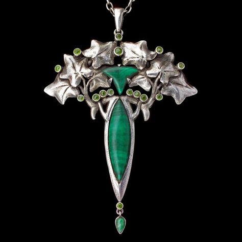 'Hedera' Pendant by ART NOUVEAU - Tadema Gallery Bijoux Art Deco, Bijoux Art Nouveau, Art Nouveau Pendant, Peacock Pendant, Demantoid Garnet, Art Nouveau Jewelry, Deco Jewelry, Art Deco Jewelry, Pendant Silver