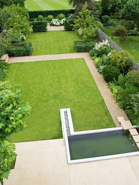 This orderly garden combines neatly-edged lawn with lush perennials and shrubs planted on the margins for visual contrast. Charlotte Rowe, Contemporary Garden Design, Garden Design Layout, Grasses Garden, Low Maintenance Garden, Family Garden, Have Inspiration, Contemporary Garden, Chelsea Flower Show