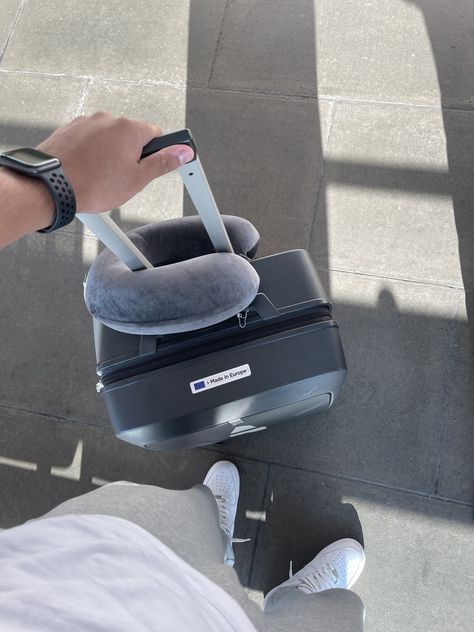 Aesthetic Man, Aesthetic Men, Airport Aesthetic, Men Aesthetic