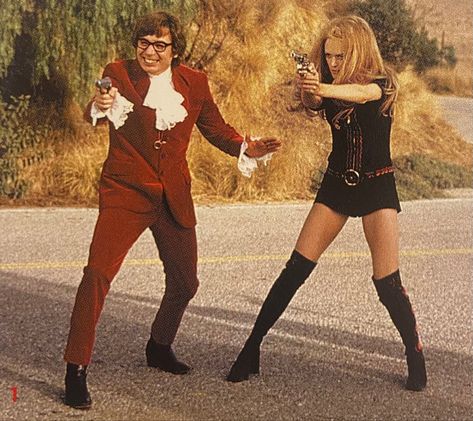 Felicity Shagwell Costume, Austin Powers Felicity, Felicity Shagwell, Kurt Cobain Dress, Austin Powers Costume, Austin Powers International Man Of Mystery, Austin Powers Goldmember, Most Popular Halloween Costumes, International Man Of Mystery