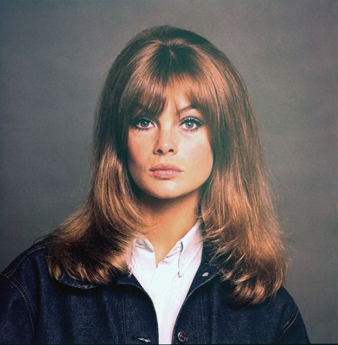 In honor of “the Shrimp’s” 72nd birthday, here are six of her most memorable Vogue beauty moments. 60s Bangs, Celebrity Bangs, 60s Hair, Jean Shrimpton, Bridget Bardot, 70s Hair, Look Jean, Swinging Sixties, Vogue Beauty