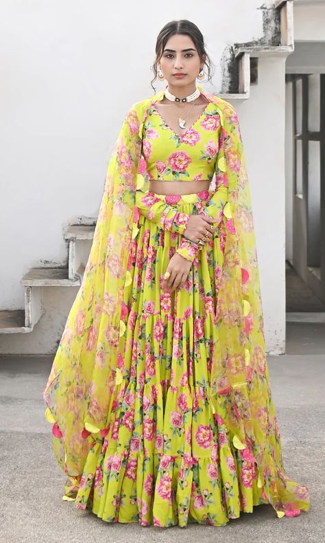 Floral Lehenga Crop Tops, Organza Floral Lehenga, Cotton Suit Designs, Baju Kahwin, Lehenga Crop Top, Crop Top Lehenga, Lehenga Saree Design, Floral Lehenga, Lehenga Designs Simple