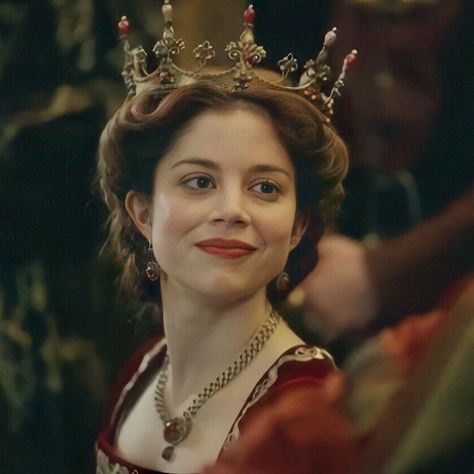 Seelie Queen, The White Queen Starz, Charlotte Hope, The Spanish Princess, Aesthetic Face, Spanish King, Spanish Queen, Spanish Princess, Georgie Henley