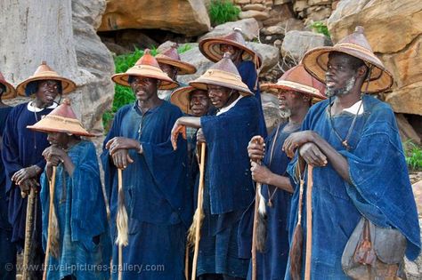 Africa Astronomy: Introducing the Dogon People of Mali — Steemit Dogon People, Dogon Tribe, Indigo Mudcloth, Indigo Dress, Mama Africa, Nuh Uh, Haida Art, Black Photography, African People