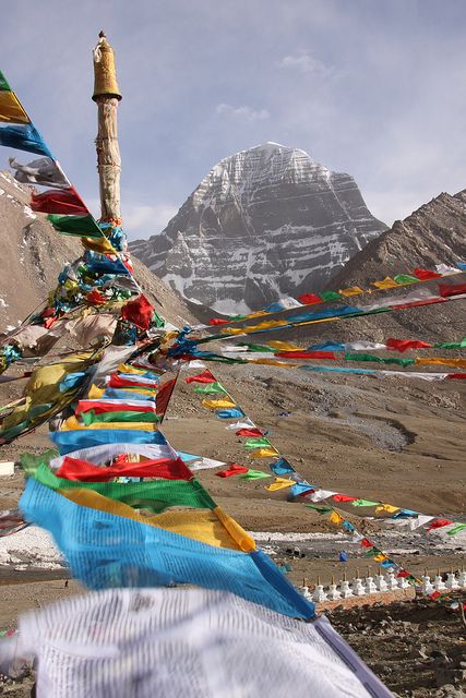 ✮ Prayer Flags leading the eye towards Mt Kailashs unbroken north face - Tibet, China Mt Kailash, Monte Everest, Nepal Travel, Prayer Flags, Lhasa, Tibetan Buddhism, Leh, Bhutan, 인물 사진