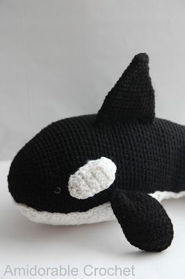 A[mi]dorable Crochet: Orca Pattern Orca Pattern, Crochet Sea Creatures, Red Heart Super Saver Yarn, Crochet Stuffies, Crochet Whale, Whale Pattern, Orca Whale, Mode Crochet, Amigurumi Animals