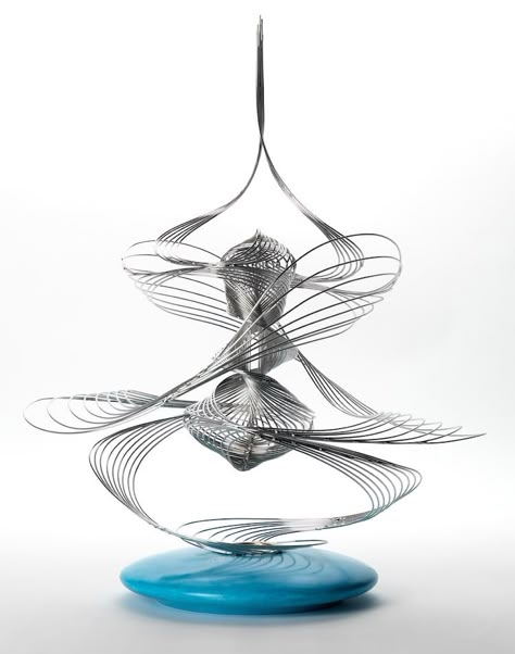 Artist Creates Imaginative Wire Sculptures Inspired by Fantasy and Nature Monumental Sculpture, Sculptures Sur Fil, Modern Statue, Concept Model, Sea Slug, Metal Works, Steel Sculpture, Stained Glass Panels, Wow Art