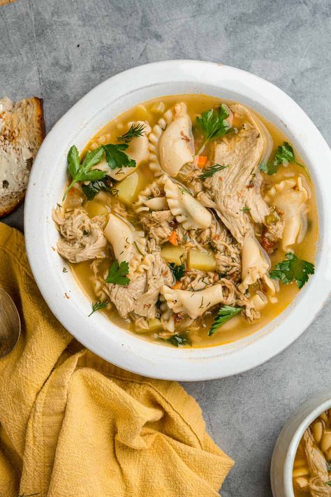 Best Vegan Chicken, Vegan Chicken Noodle Soup, Vegan Fried Chicken, Chicken Noodle Soup Recipe, Noodle Soup Recipe, Vegan Chicken, Soup Recipes Chicken Noodle, Vegan Comfort Food, Chicken Noodle Soup