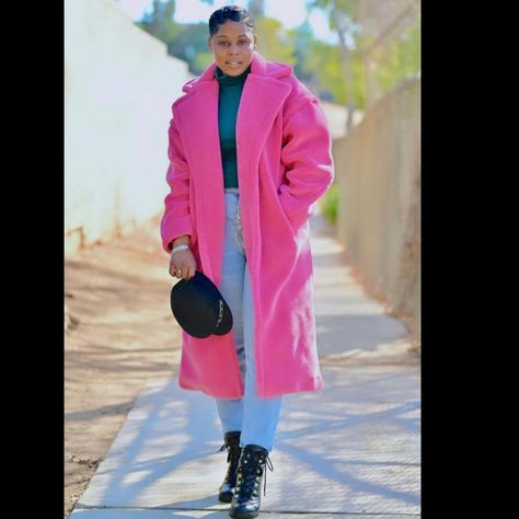 Pink Coat Outfit Winter, Pink Coat Outfit, Pink Winter Coat, Coat Outfit Casual, Teddy Girl, Winter Coat Outfits, Scarf Jacket, Cali Style, Pink Coat